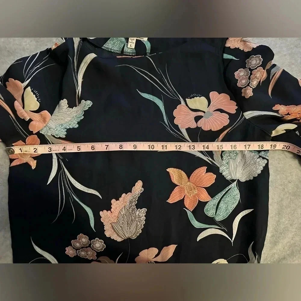 Monteau navy blue floral blouse size L - Picture 2 of 6